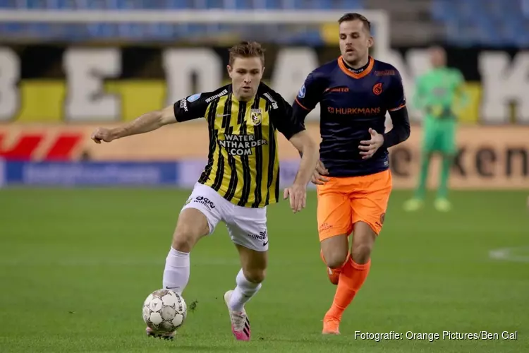 Vitesse blijft bovenin meedraaien na moeizame winst op Fortuna Sittard