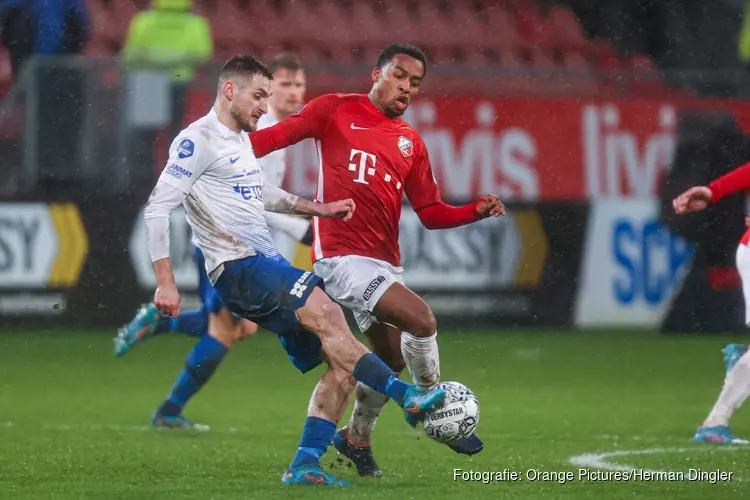 FC Utrecht en Vitesse delen de punten in hectisch duel