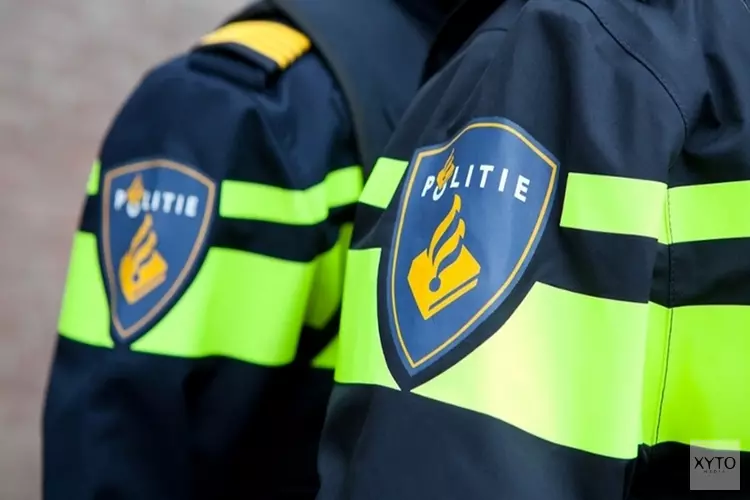 Politie ontslaat twee medewerkers