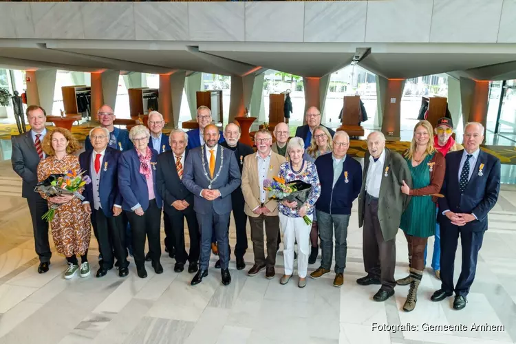 19 mensen in Arnhem verrast met Koninklijke onderscheiding