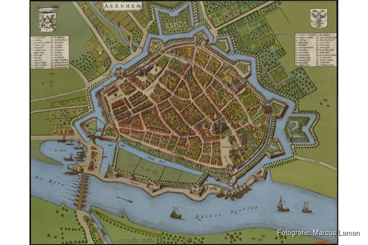 Een kleurrijk zicht op Arnhem 1649