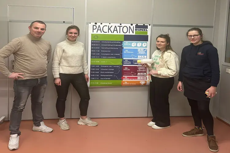 Bunzl Packaton 2024 gewonnen door HASstudenten Judith van Schaik en Emma Janssen met hun verpakkingsconcept voor een reusable maaltijdverpakking.